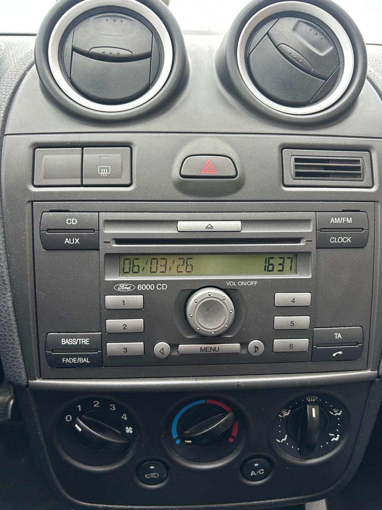 Ford Fiesta 1.4 TDCi 5p. Ghia