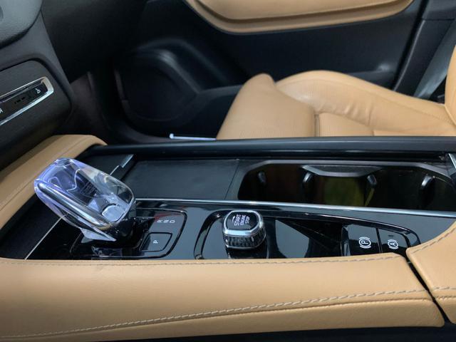 VOLVO XC90 B5 (d) AWD automatico 7 posti Plus Bright