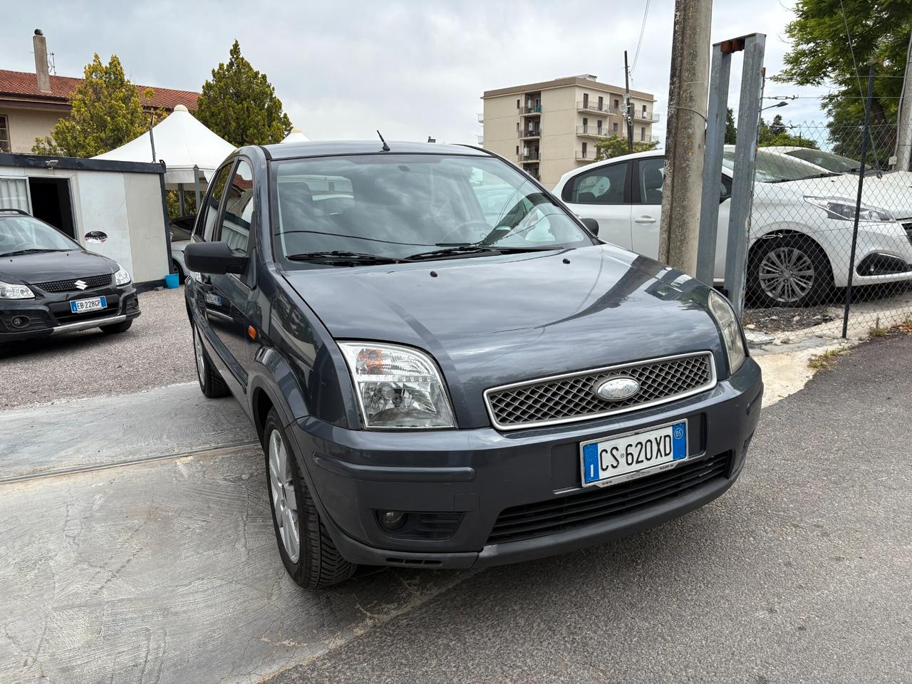 Ford Fusion 1.6 TDCi 5p. Collection