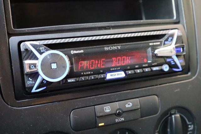 VOLKSWAGEN Golf V 1.6 Benzina 5 Porte Comfortline per NEOPATENTATI