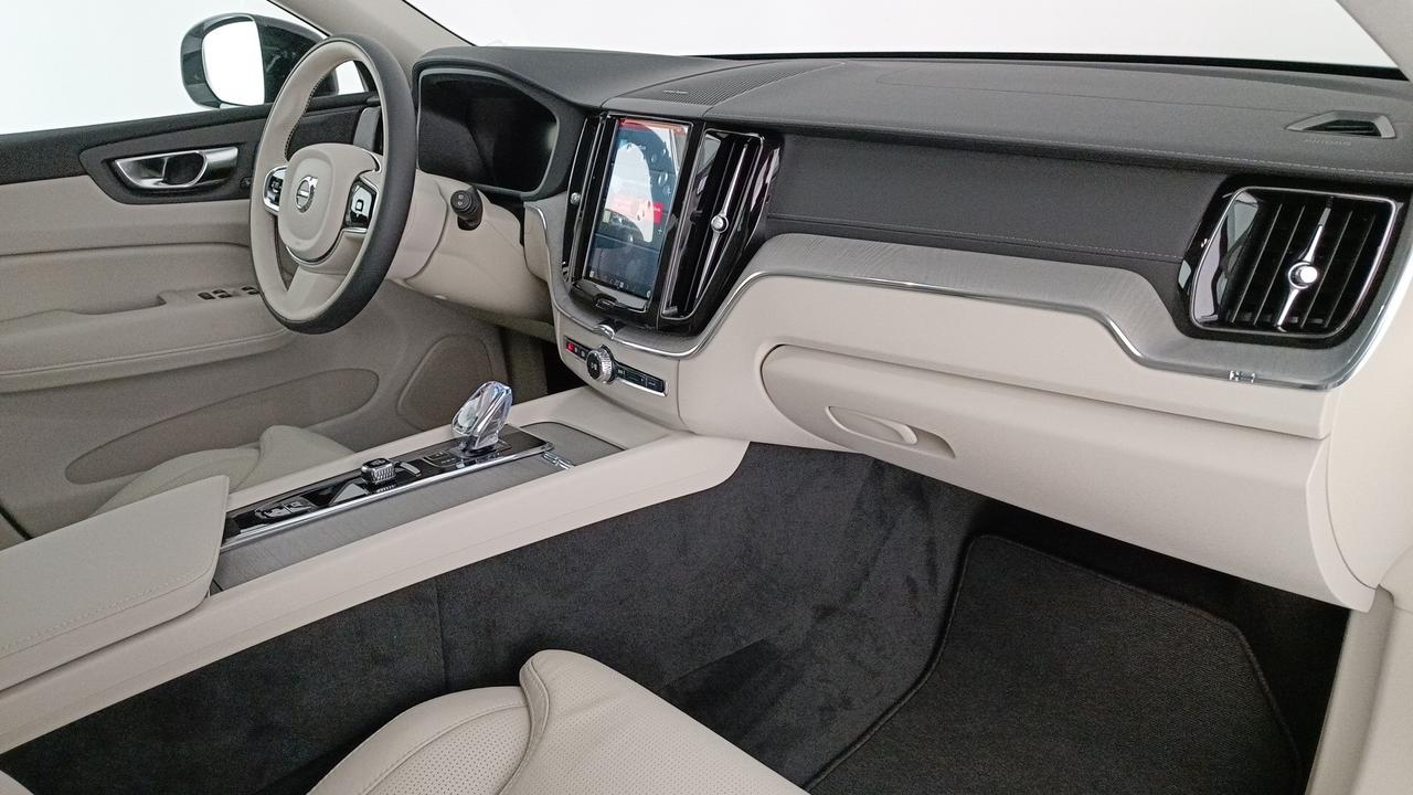 VOLVO XC60 2.0 t6 recharge phev obc 6,4kW Ultimate Dark awd auto