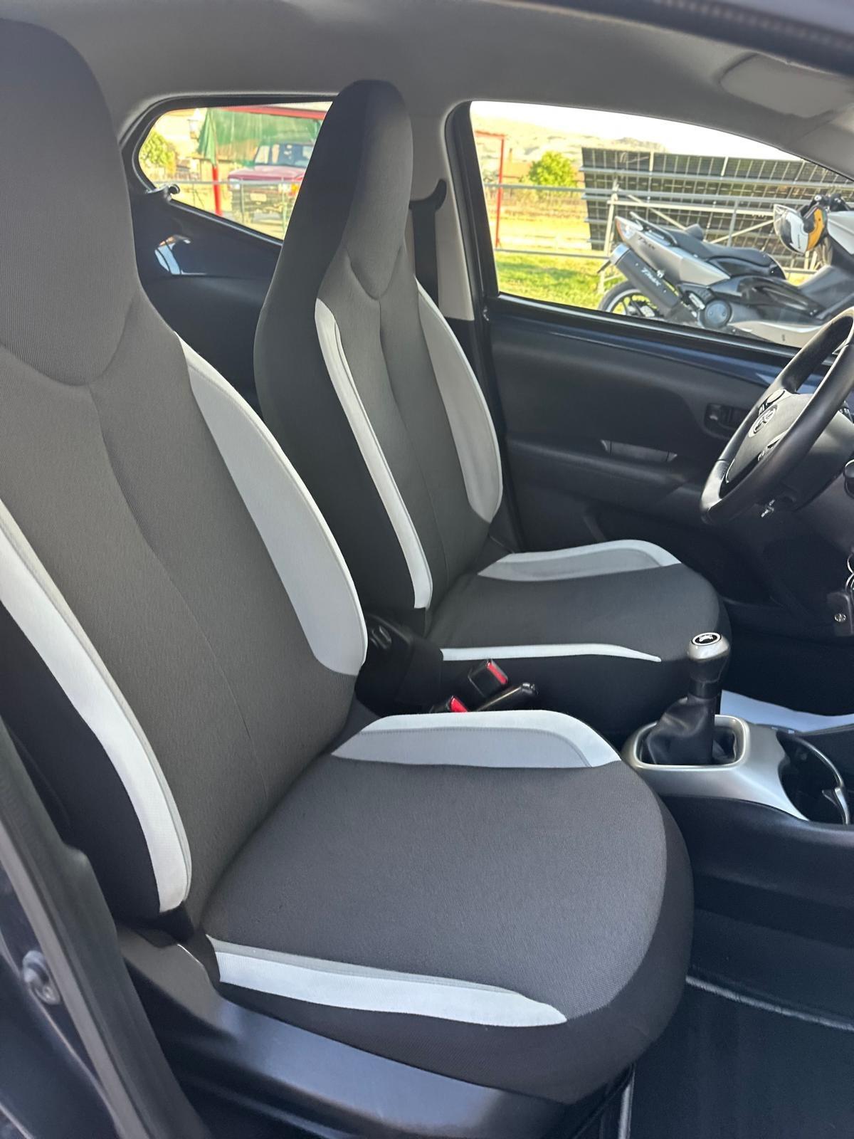 Toyota Aygo 1.0 VVT-i 69 CV 5 porte x-clusiv