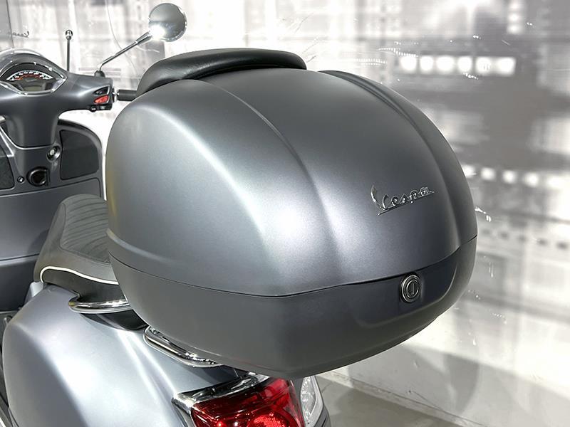 Piaggio Vespa GTS 300 Supersport HPE ABS