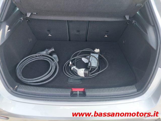 MERCEDES-BENZ A 250 e hybrid EQ Business Plug In