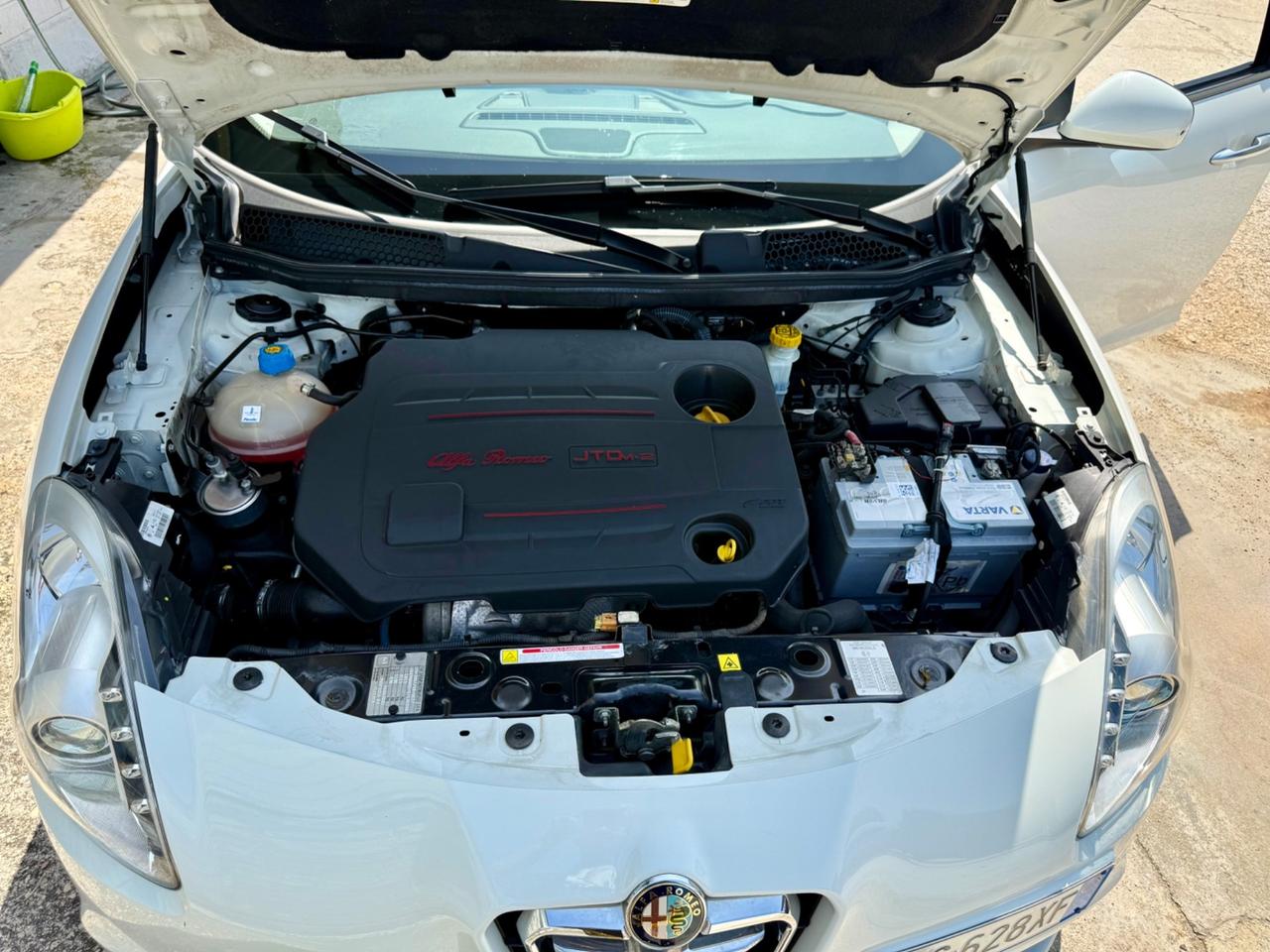 Alfa Giulietta 1.6 JTDm-2 euro5 neopatentati UNIPROPRIETÀ