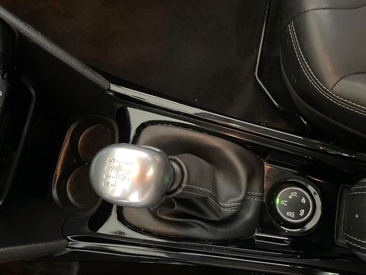 Peugeot 2008 BlueHDi 120 S&S Black Matt