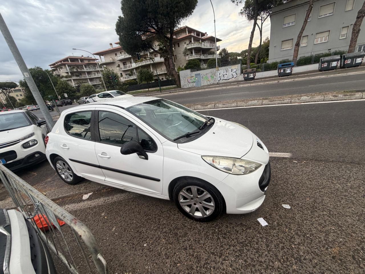 Peugeot 207 1.4 8V 75CV 5p. ONE Line