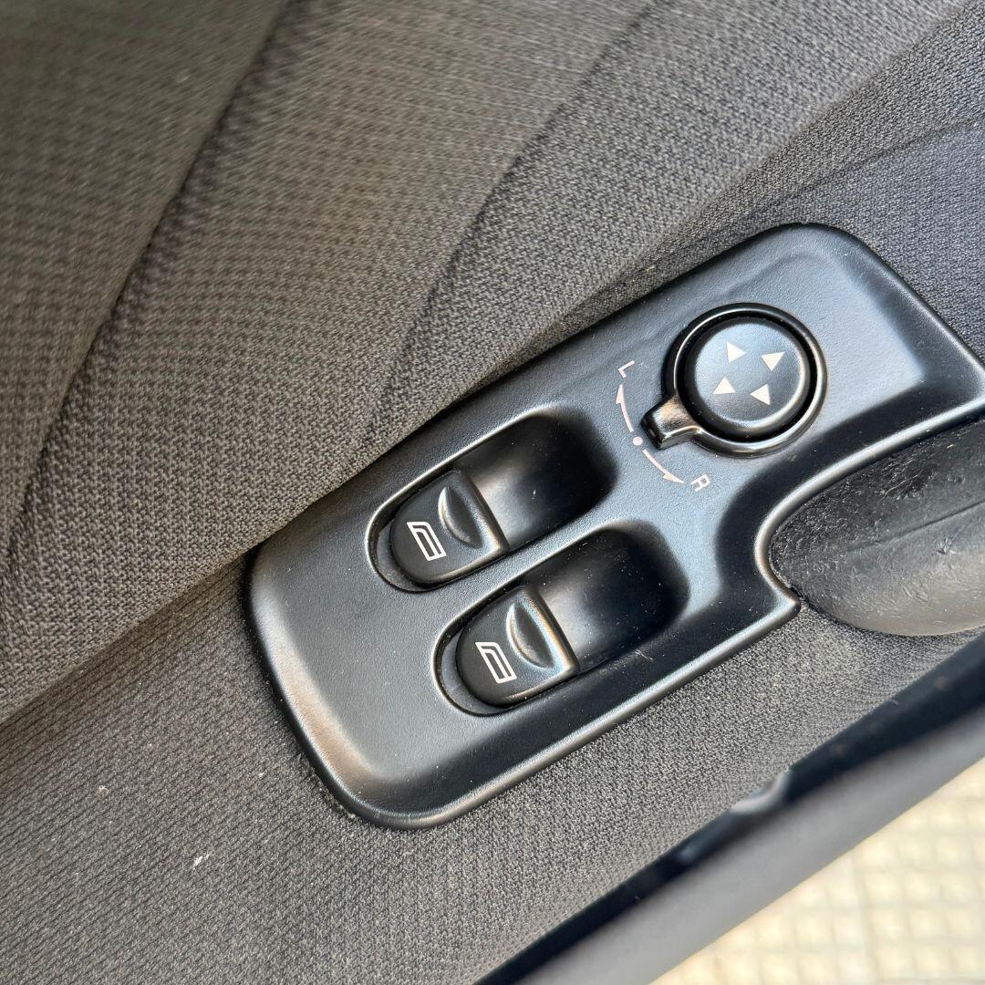 Alfa Romeo 147 **128.00km!!**