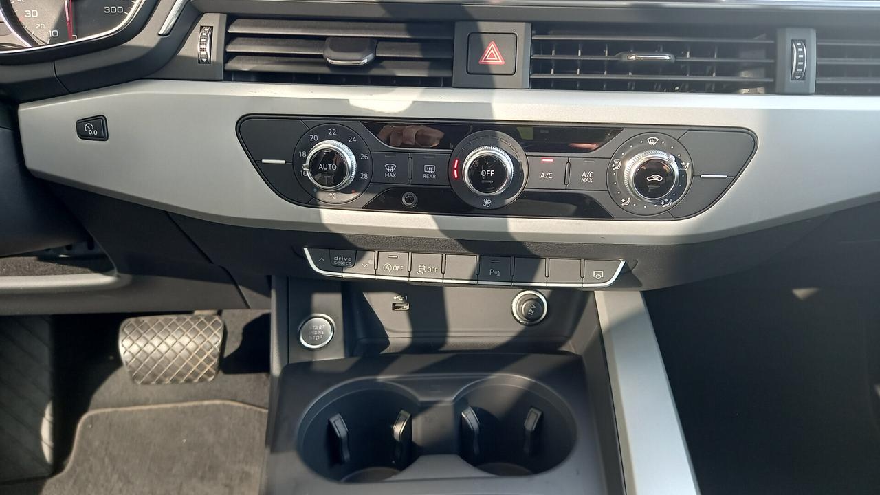 Audi A4 Avant 30 TDI/136 CV S tronic Business