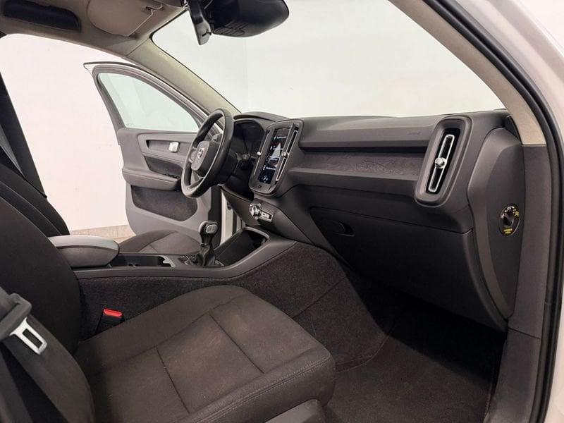Volvo XC40 T2 Momentum Core