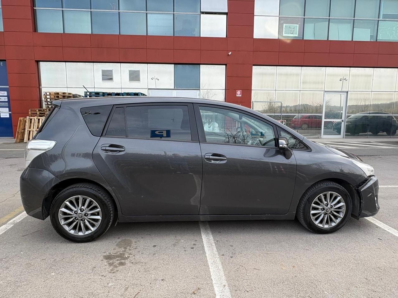 Toyota Verso 1.6 D-4D Style 2016 1.6 Diesel 286.000 KM