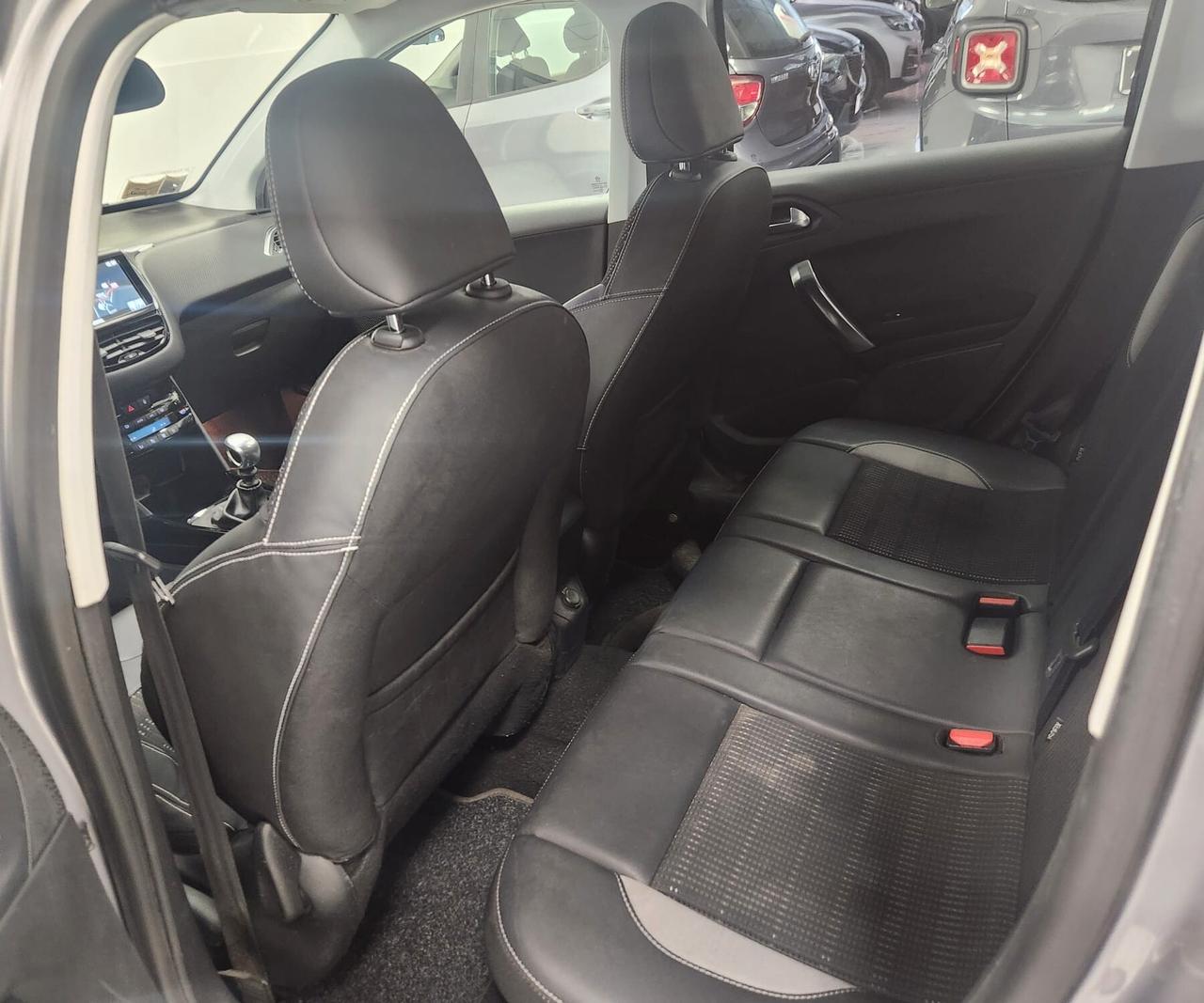 Peugeot 2008 BlueHDi 120 S&S Allure