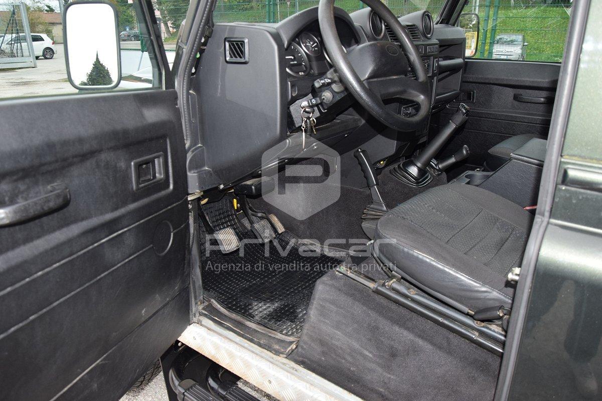 LAND ROVER Defender 90 2.4 TD4 Station Wagon S