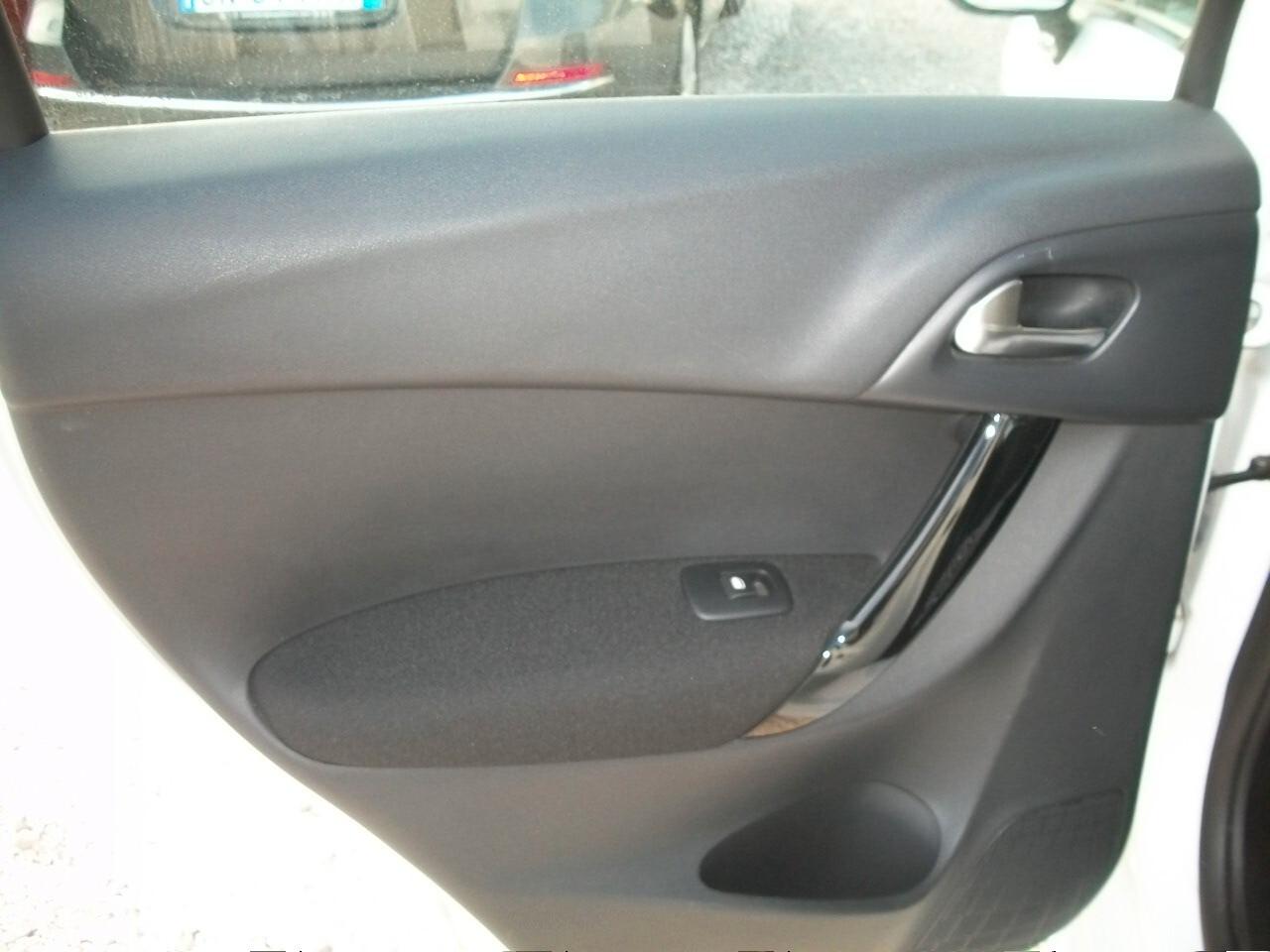 Citroen C3 1.0 VTi 68 Exclusive cc 999 benzina euro 5 Akm 99680 garanzia un anno si neopatentati