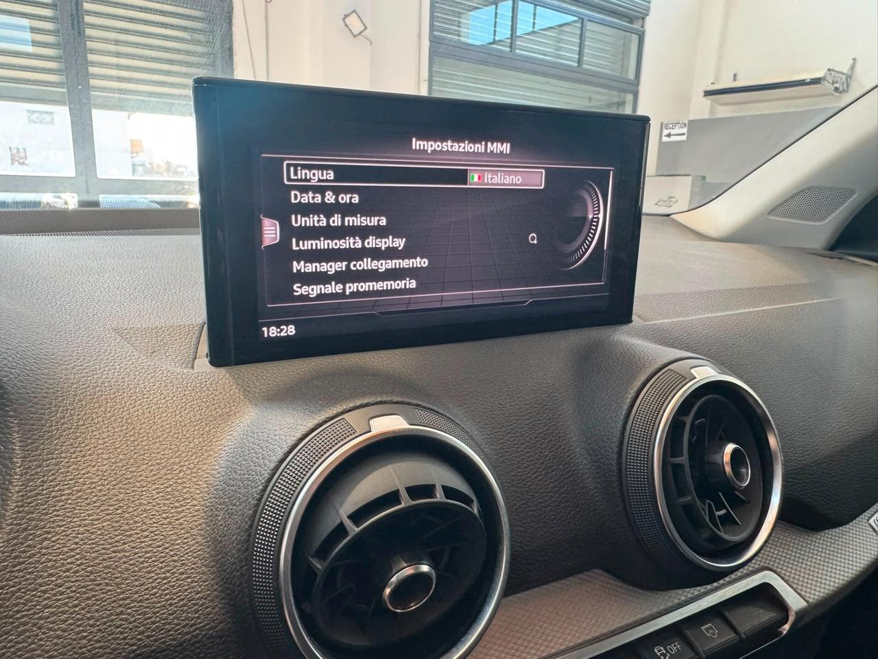 Audi Q2 35 TFSI S tronic Business Advanced