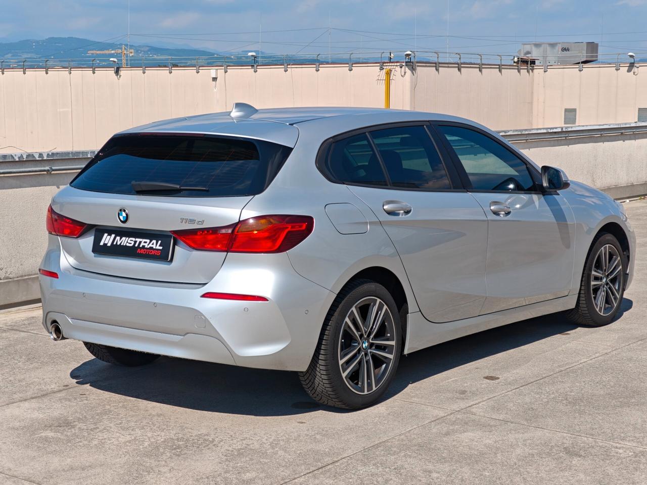 Bmw 116 116d 5p. Business Advantage