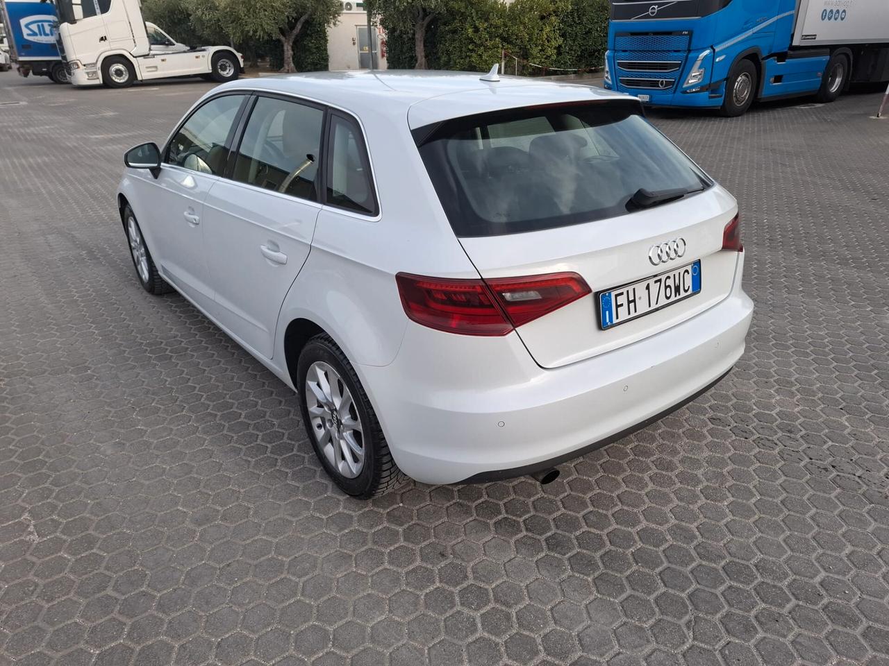 AUDI A3 SPB 1.6TDI S-TRONIC