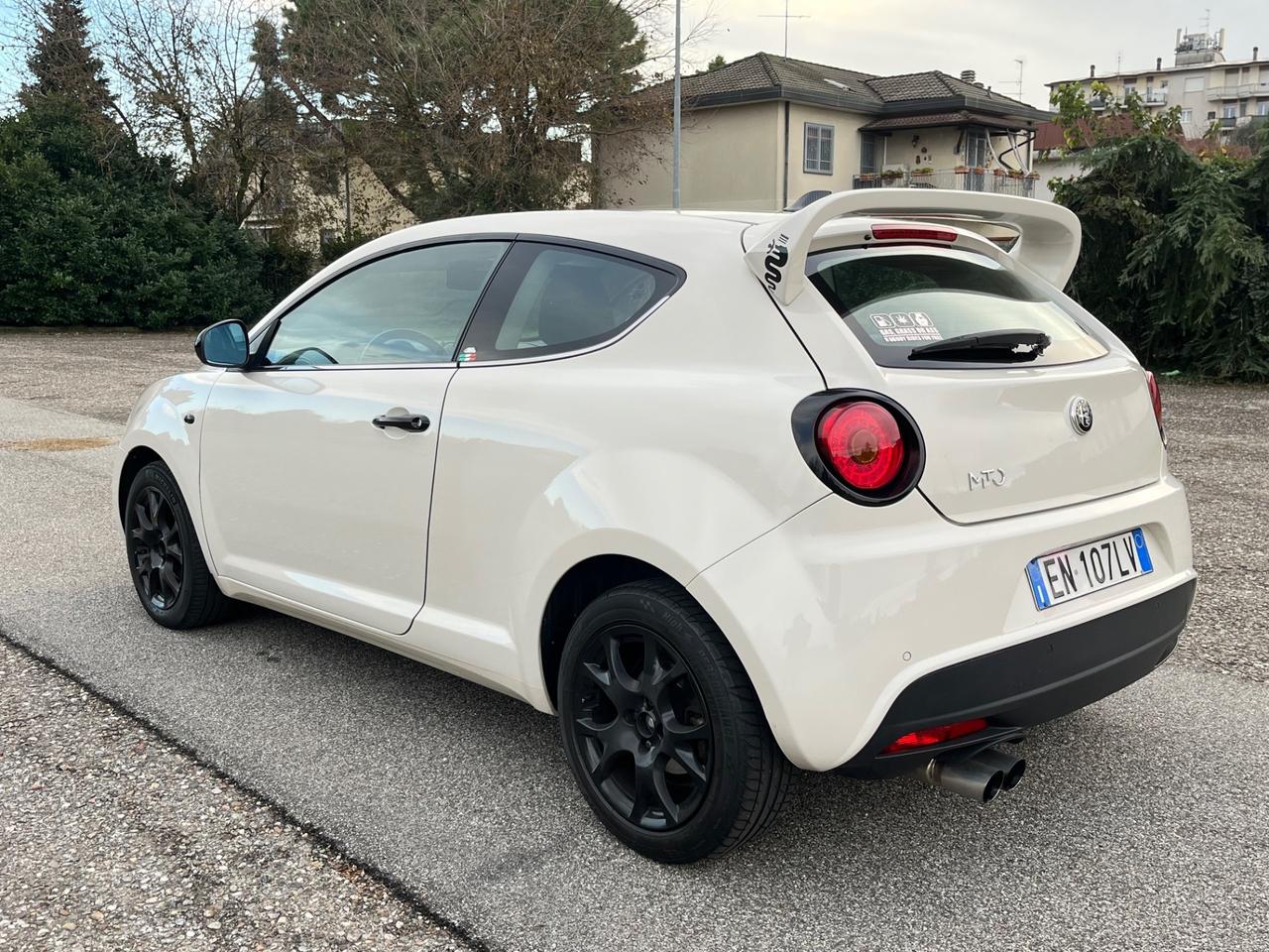 Alfa Romeo MiTo 1.4 - 78 CV - Distinctive sport pack -