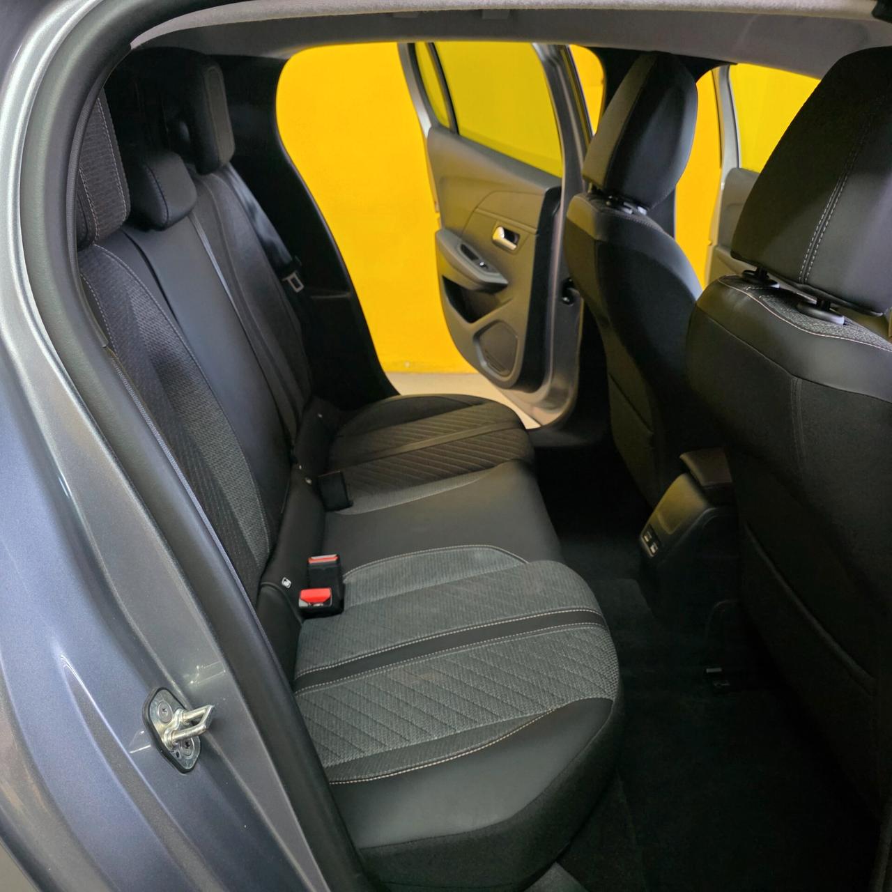 208 PureTech 100 hp 5 porte Business AZIENDALE