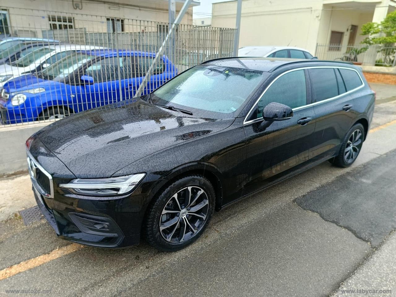 VOLVO V60 B4