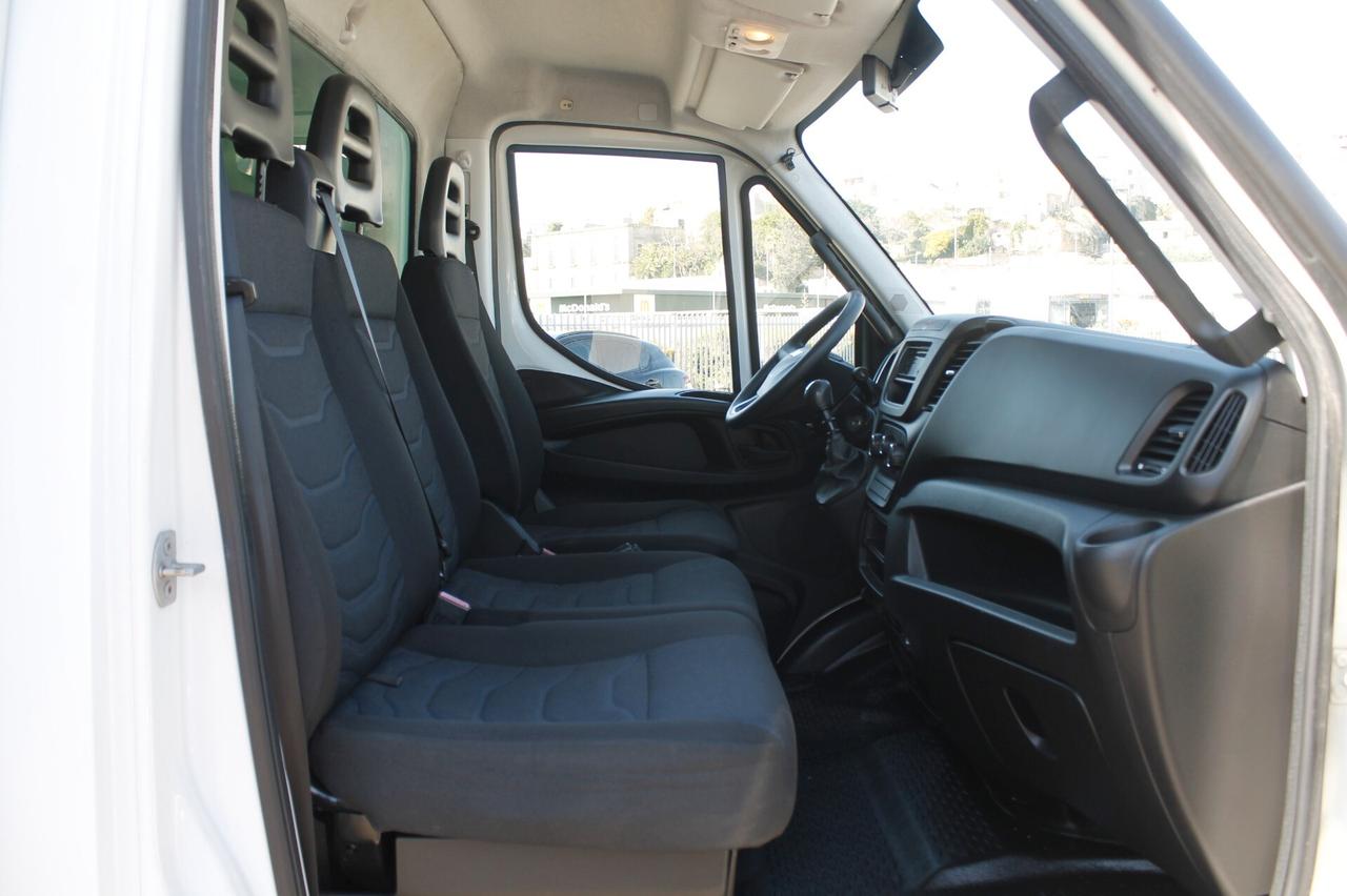 Iveco daily 35-120 centine e telone da 4.40 mt