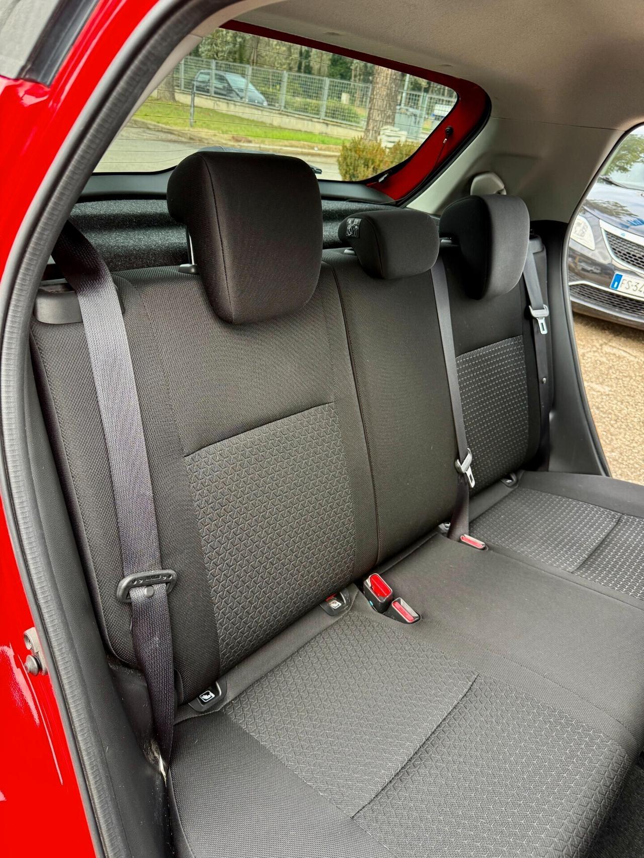 " UNA CHICCA " Suzuki Swift 1.2 Hybrid / GPL