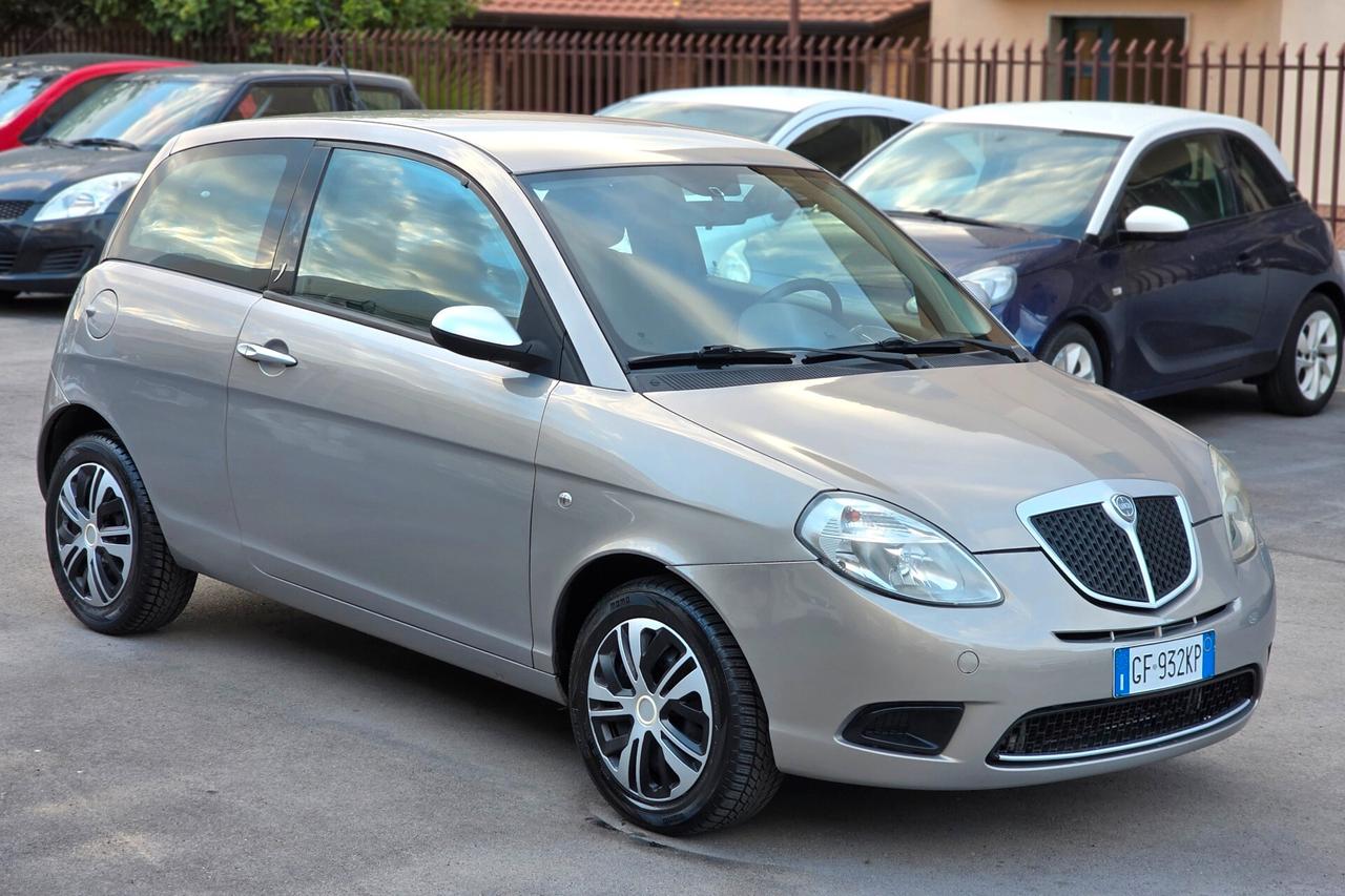 Lancia Ypsilon 1.2 Argento