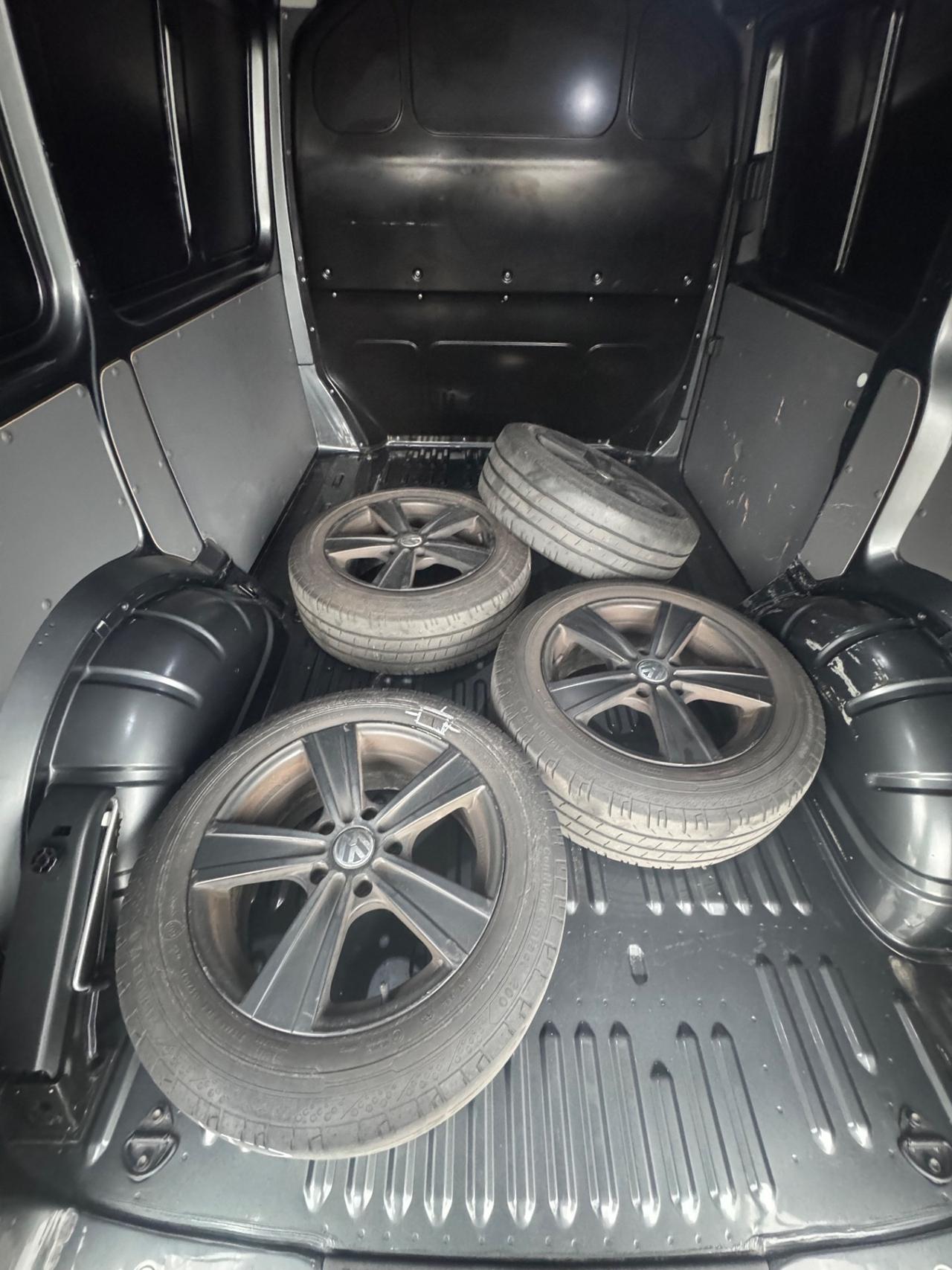 VOLKSWAGEN T6 TRANSPORTER