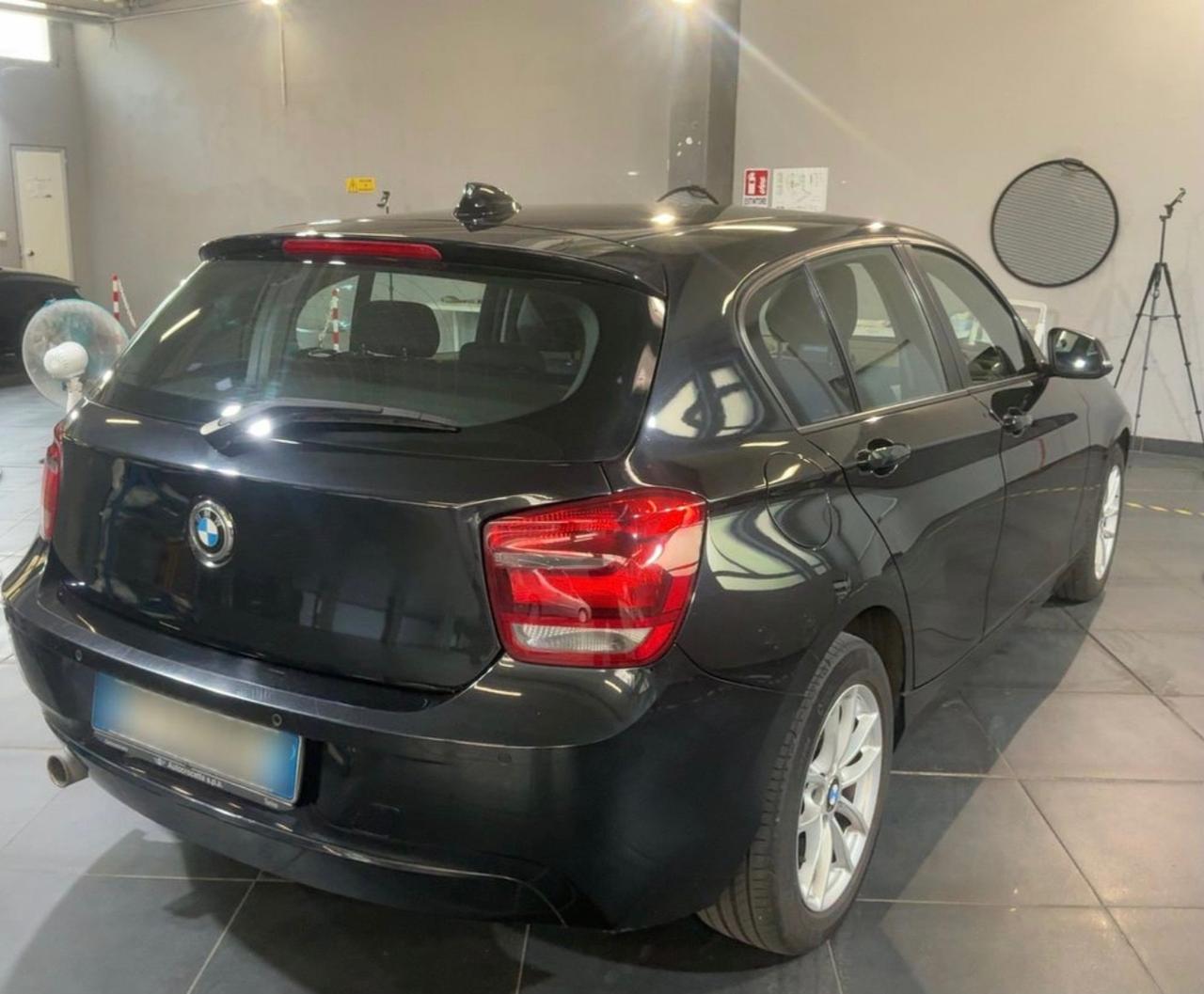 Bmw 116 116d 5p. Urban