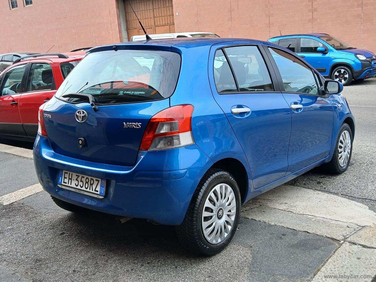 TOYOTA Yaris 1.3 5p. Sol