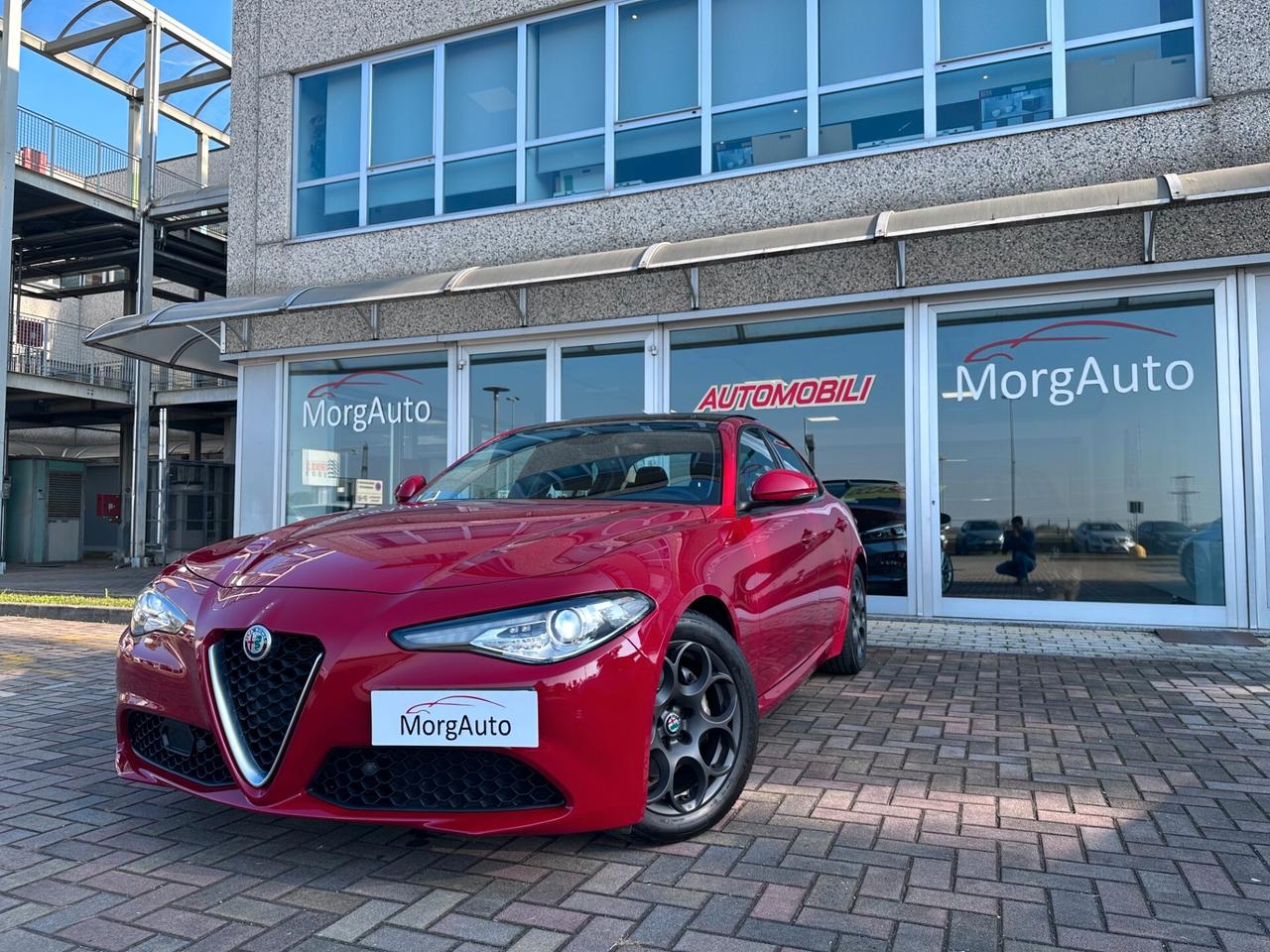 Alfa Giulia 2.2d AUTOMATICA EURO6D! TETTO APRIBILE! XENON NAVI