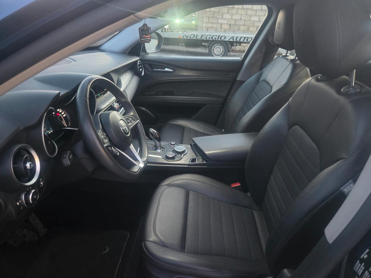 Alfa Romeo Stelvio 2.2 Turbodiesel 190 CV AT8 Q4 Executive