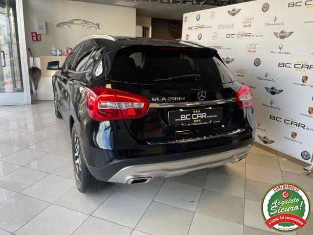 MERCEDES-BENZ GLA 200 d Sport *CAMERA*NAVI*PELLE