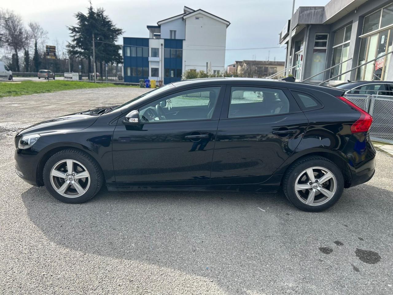 Volvo V40 kinetic 2.0 d2 #9224