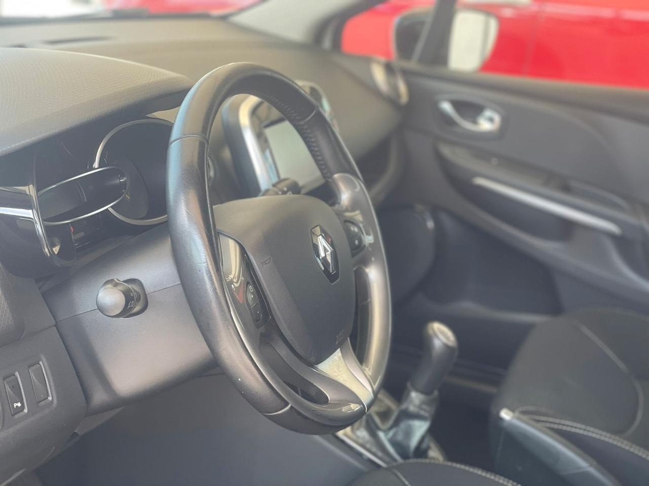 Renault Clio 1.2 75CV 5 porte Costume National