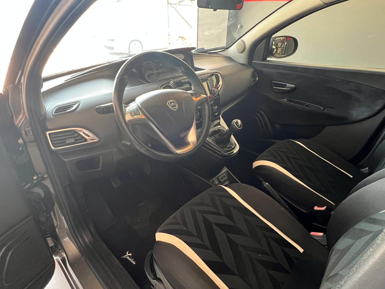 Lancia Ypsilon 1.3 MJT 16V 95 CV 5 porte S&S Gold
