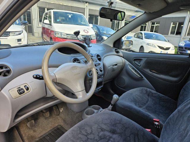 TOYOTA Yaris 1.0i 16V cat 5 porte '03