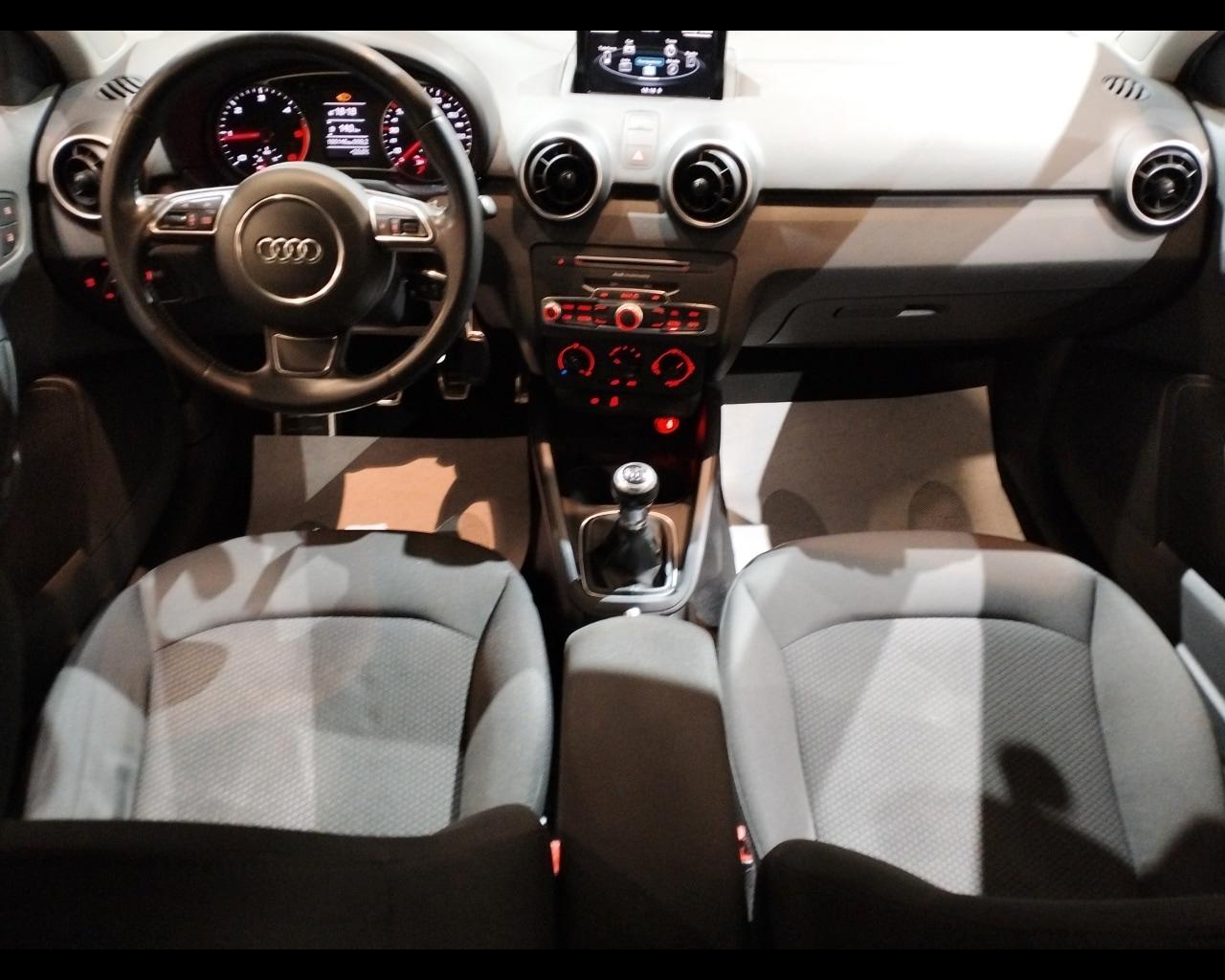 AUDI A1/S1 A1 SPB 1.6 TDI 116 CV Admired