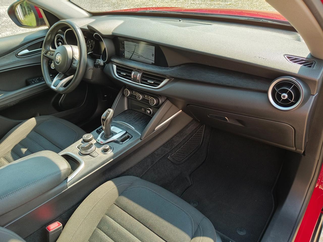 Alfa Romeo Stelvio 2.2 Turbodiesel 160 CV AT8 RWD