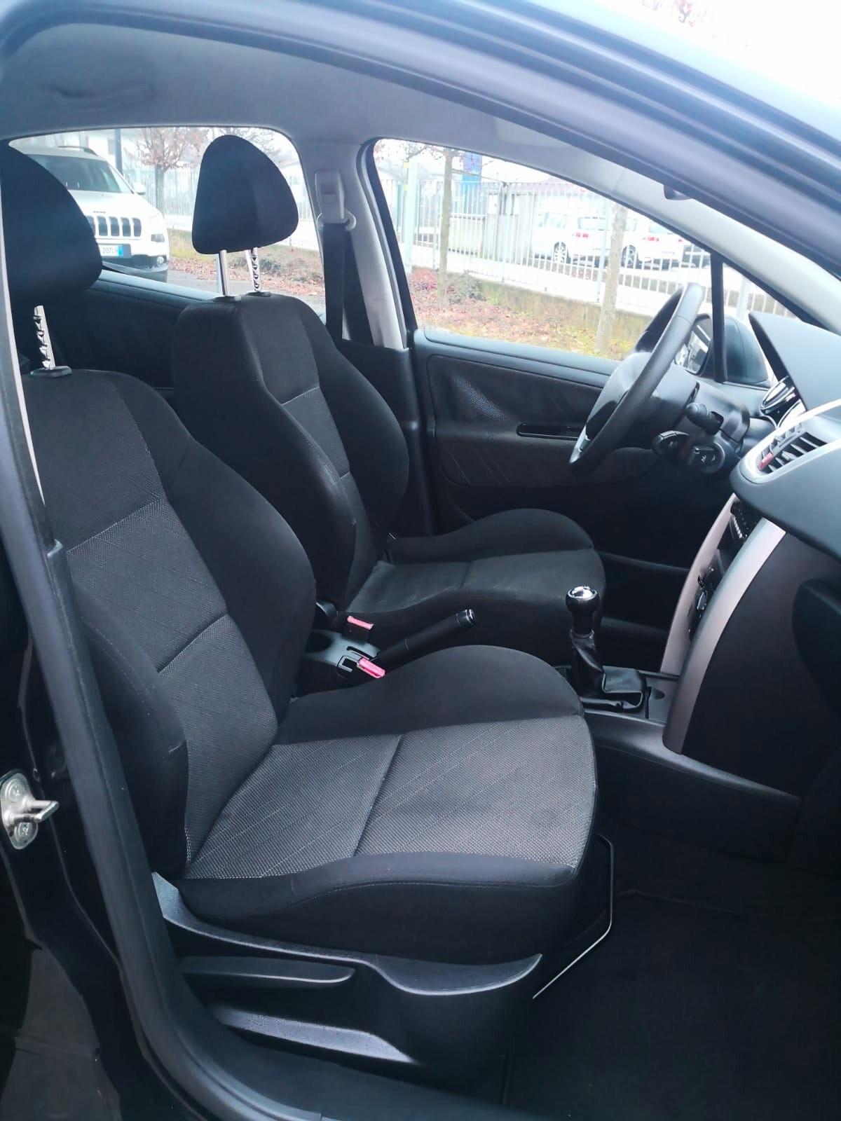 Peugeot 207 1.4 benz 95CV 5p. ***NEOPATENTATI***