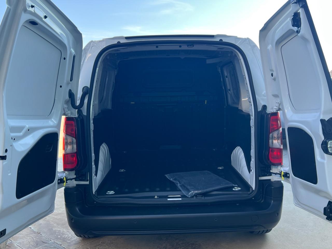 Opel Combo Cargo 1.5d 100CV PC - possibilità noleggio no scoring