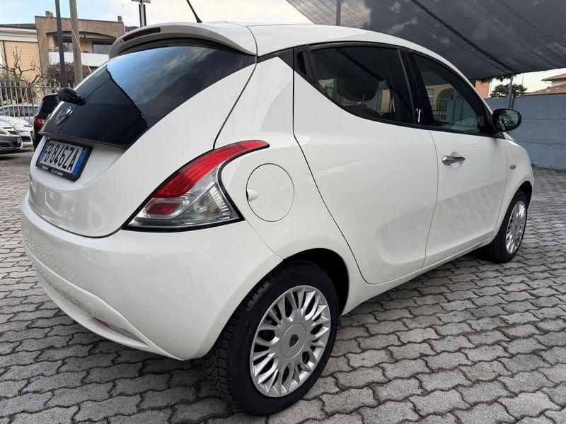 Lancia Ypsilon Ypsilon 1.2 Gold 69cv IDONEA NEOPATENTATI RESTYLING