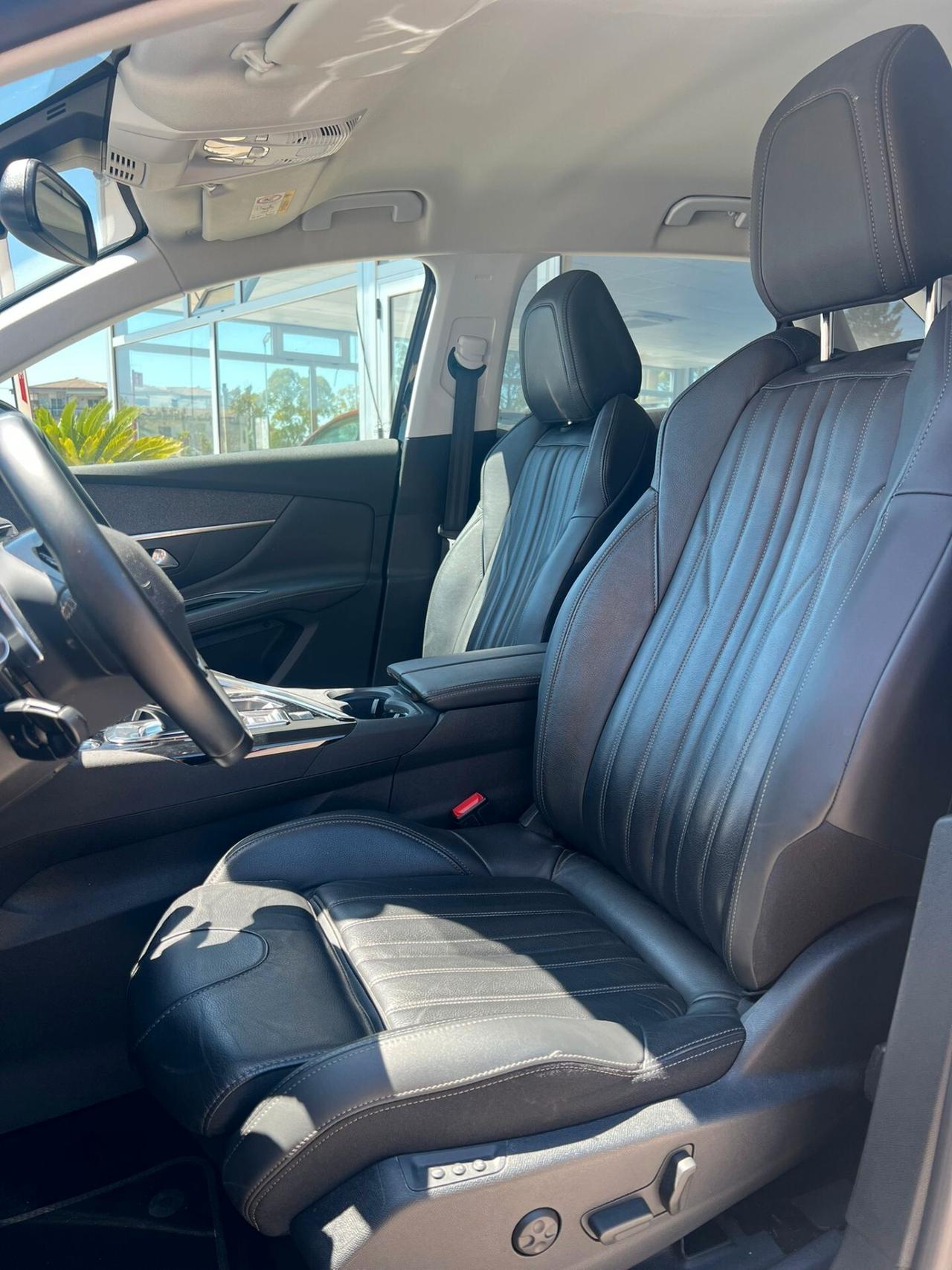Peugeot 3008 BlueHDi 130 S&S Allure