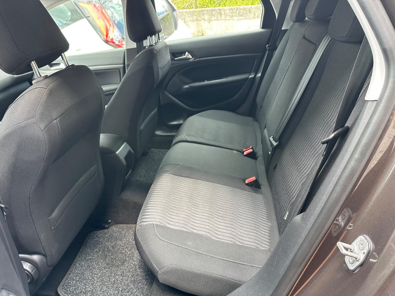 Peugeot 308 BlueHDi 120 S&S SW Business