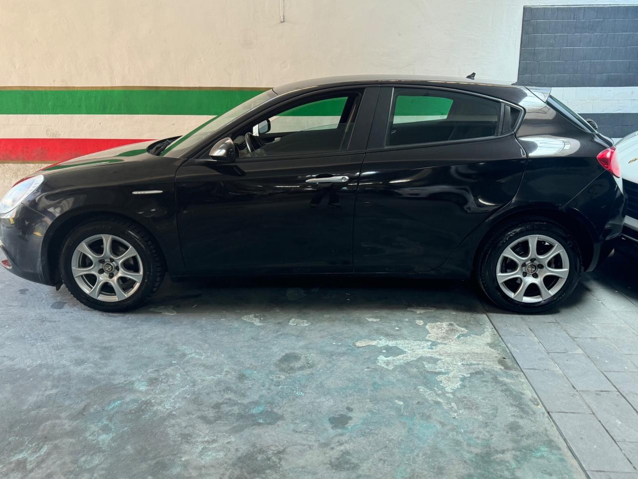 Alfa Romeo Giulietta 1.6 JTDm-2 105 CV Distinctive