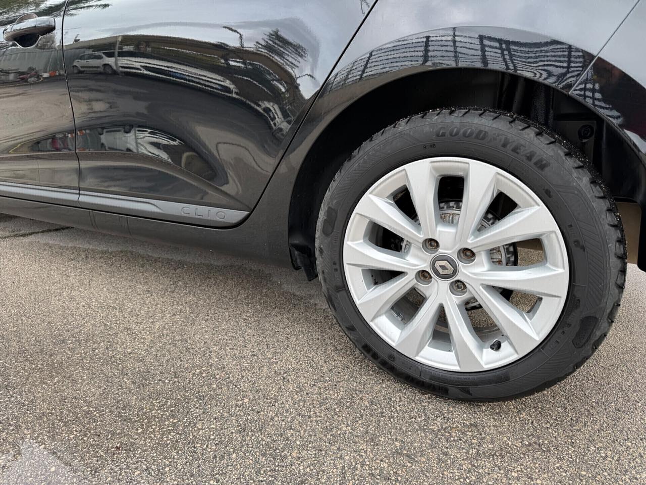 Renault Clio TCe 100 CV 5 porte Business