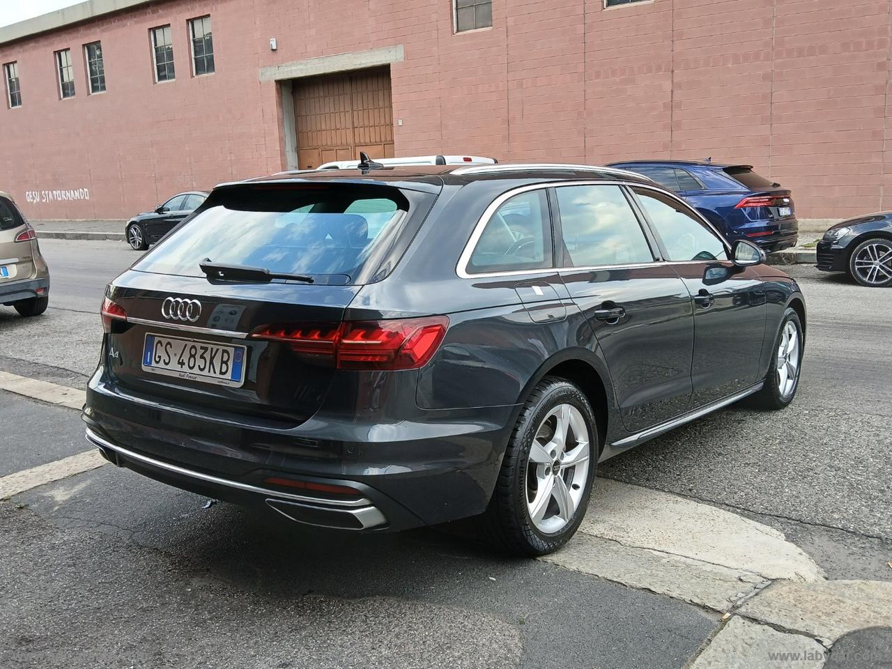 AUDI A4 Avant 30 TDI/136CV S tr. Business Adv