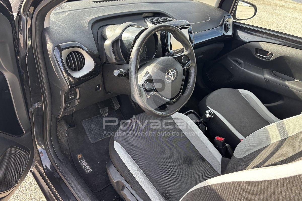 TOYOTA Aygo 1.0 VVT-i 69 CV 5 porte x-cool MMT