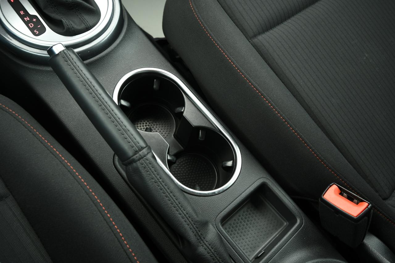 VOLKSWAGEN Maggiolino Cabrio 1.2 tsi Design 105cv DSG+APP CONNECT+C17"