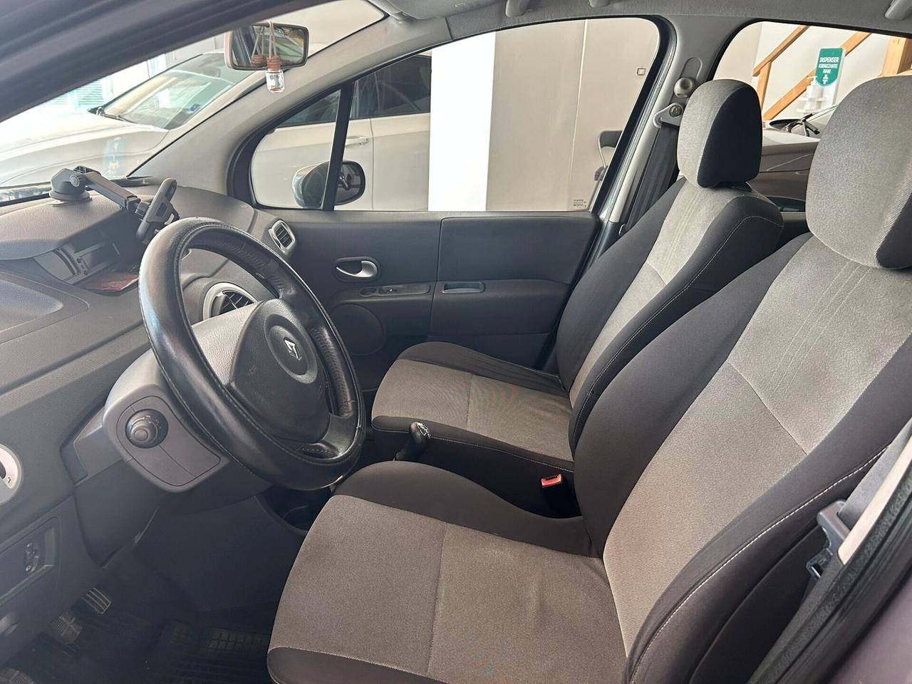 Renault Modus 1.5 dCi 70CV Neopatentati
